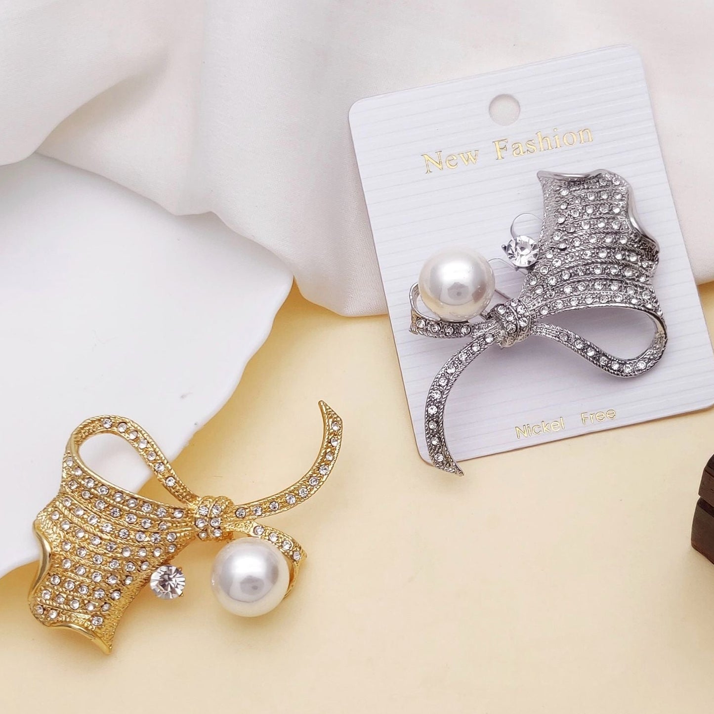 Ribbon Bow Pearl Brooch