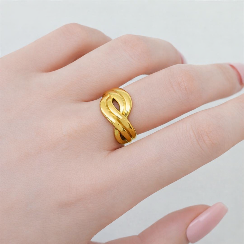 Twisted Loop Gold Ring