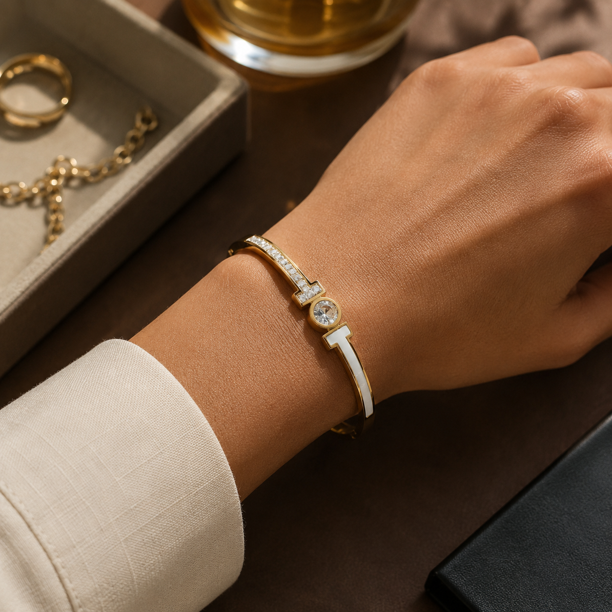 Minimal Crystal Open Kada