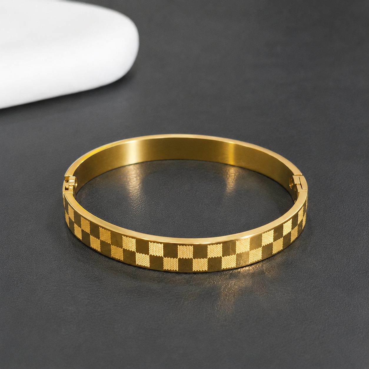 Checkered Pattern Bracelet