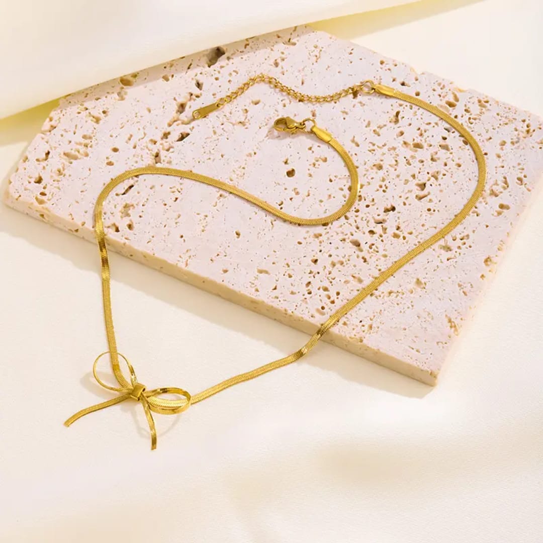 Bow Chain Necklace