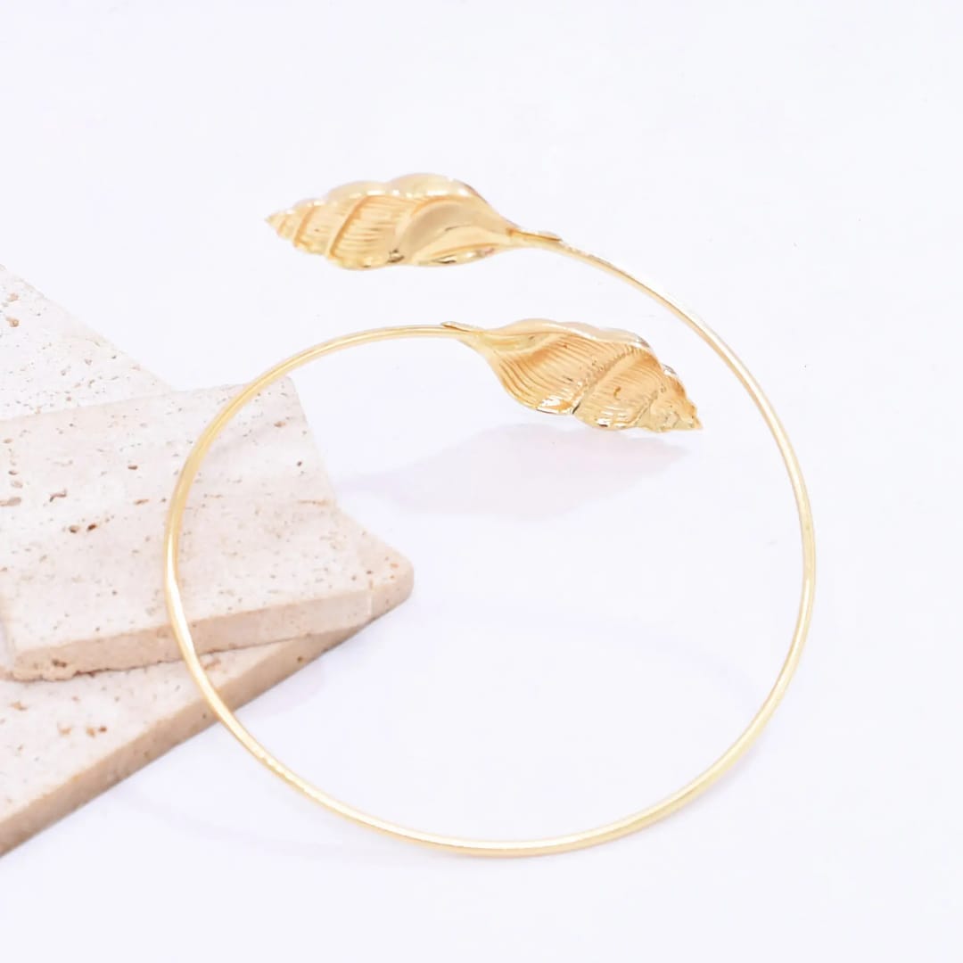 Shell Detail Arm Cuff