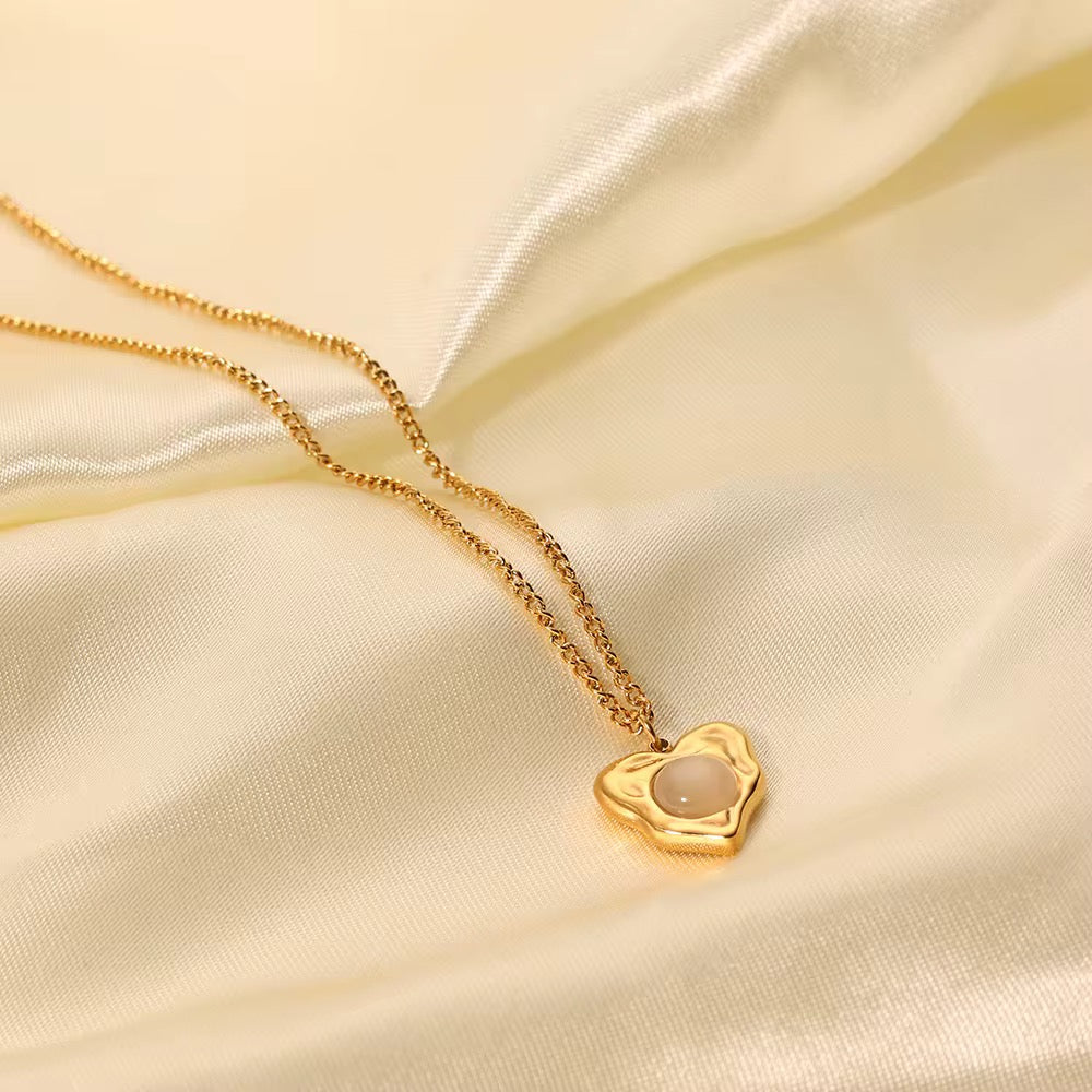 Cat Eye Heart Pendant Necklace