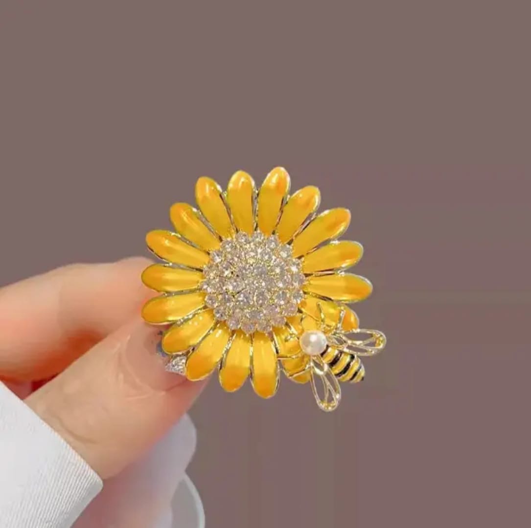 Sunflower Bee Brooch