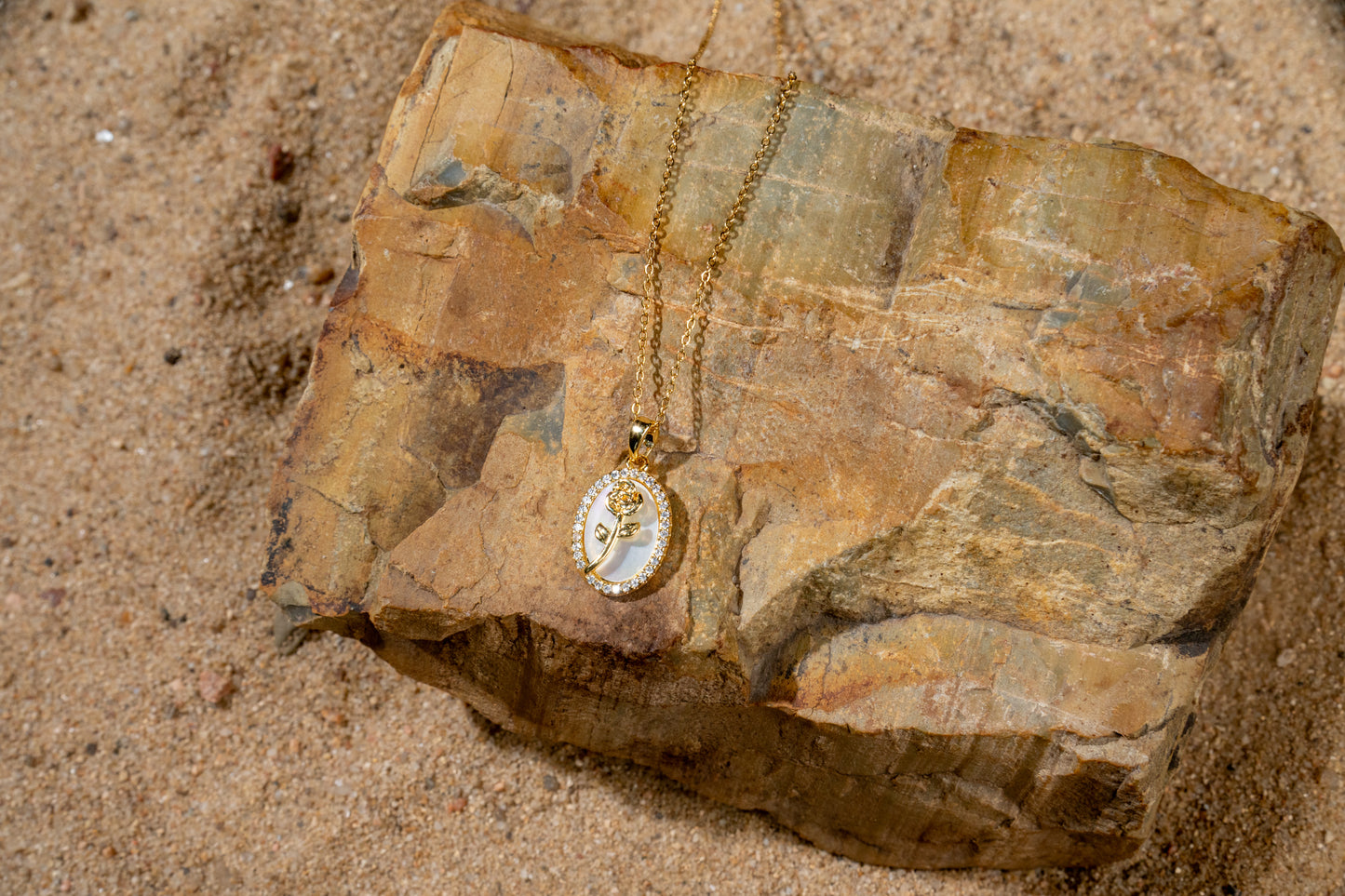 Rose Pendant Necklace - N53