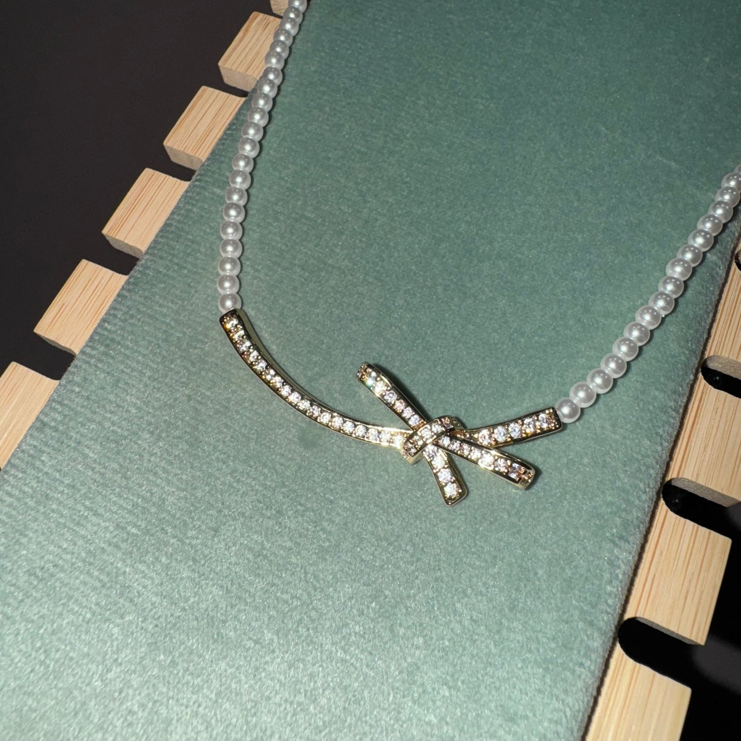 Bow Zircon Pearl Necklace