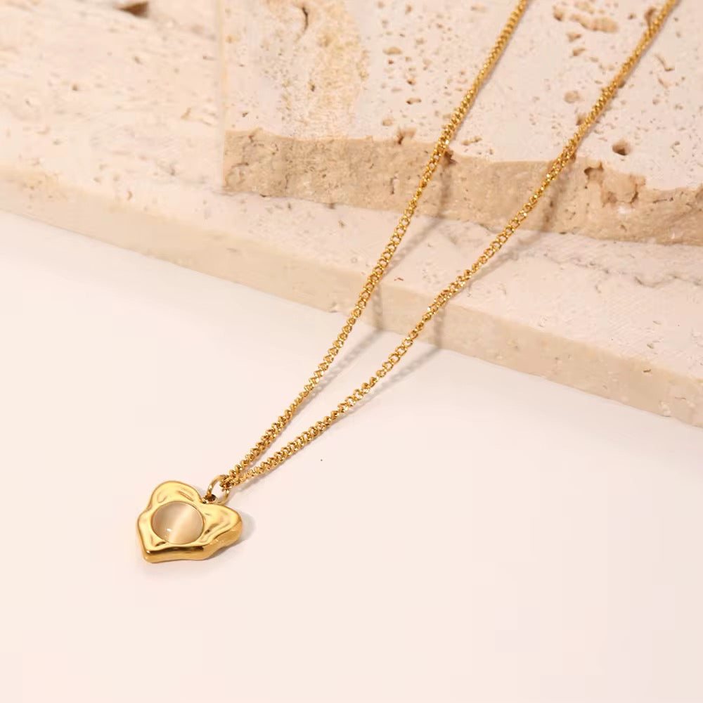 Cat Eye Heart Pendant Necklace