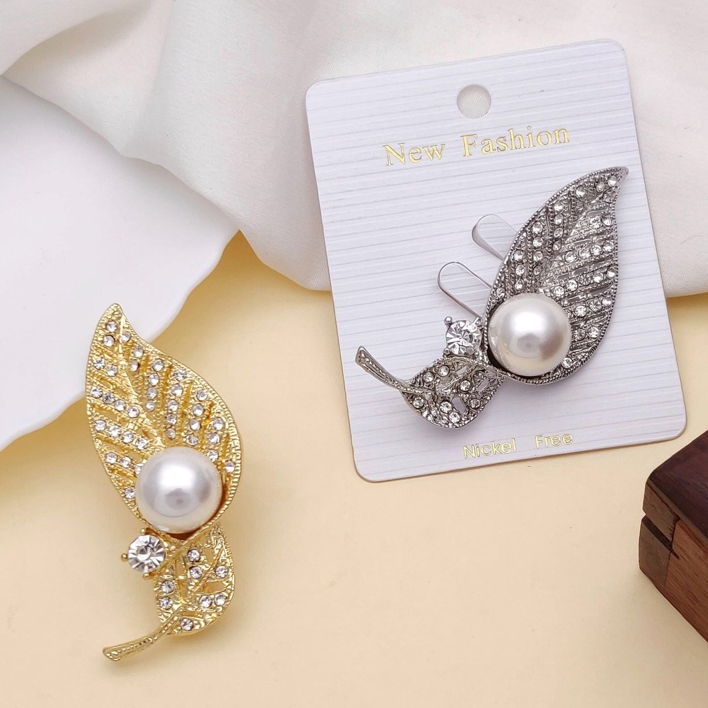 Botanical Leaf Pearl Brooch