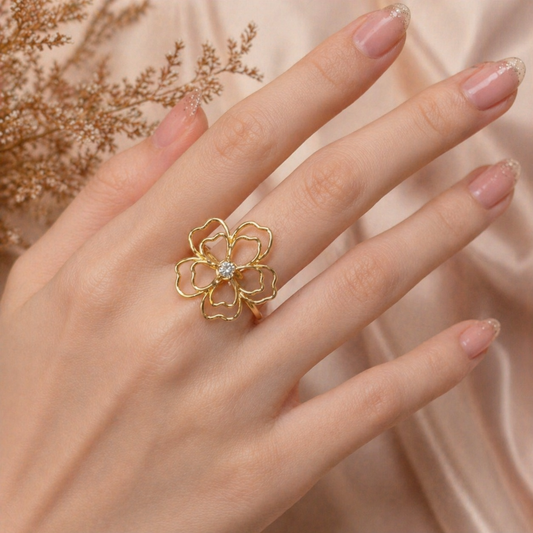 Delicate Golden Flower Ring