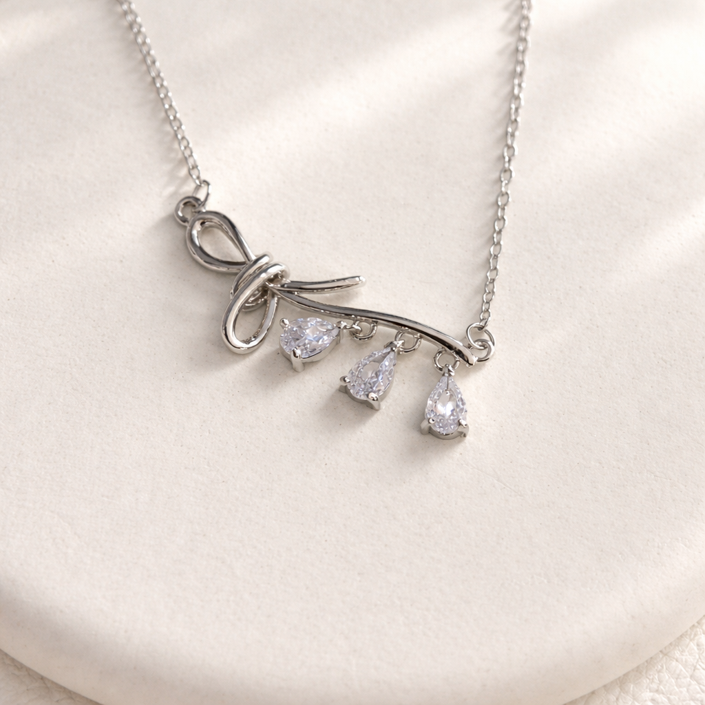 Silver Sparkle Pendant Necklace