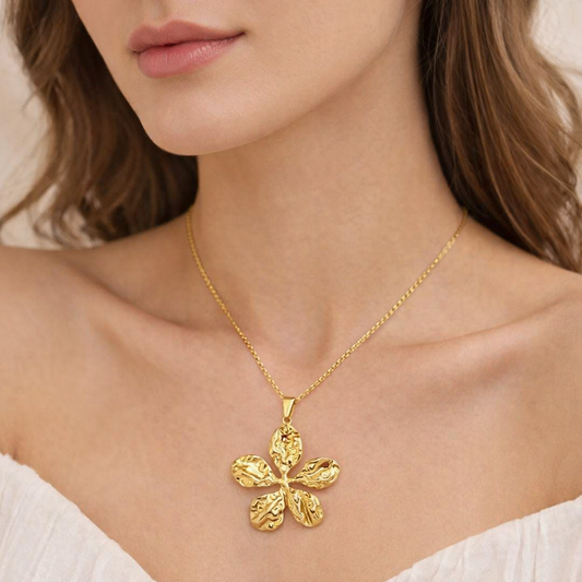 Bold Flower Necklace