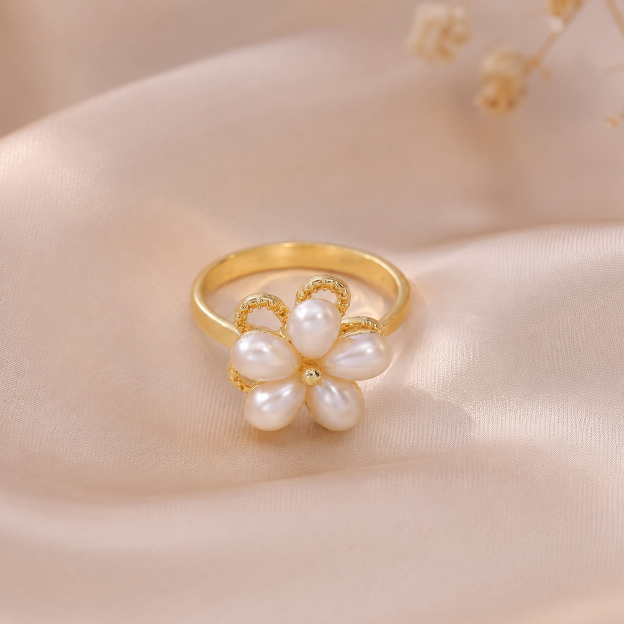 Rotating Pearl Flower Ring