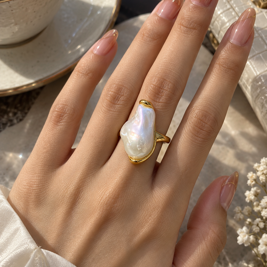 Abstract Pearl Statement Ring