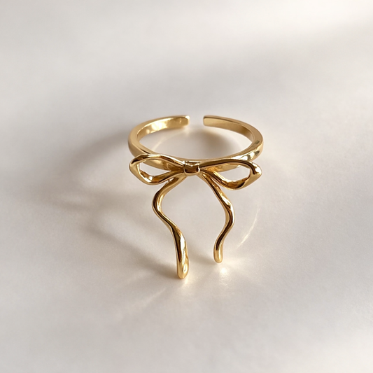 Gold Ribbon Ring