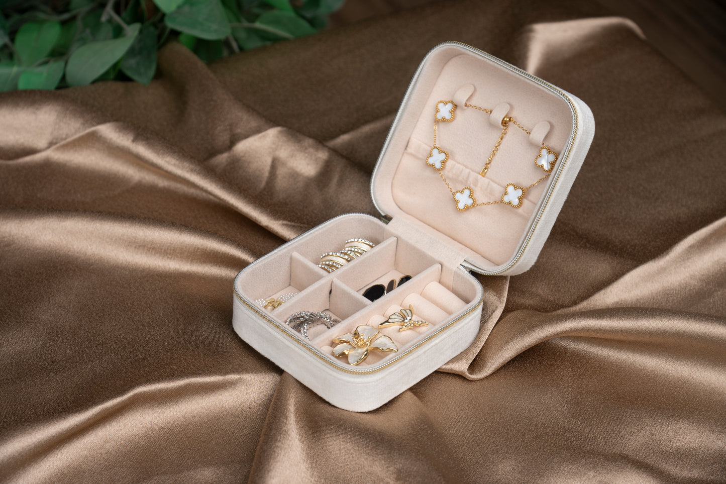 White Jewelry Organizer