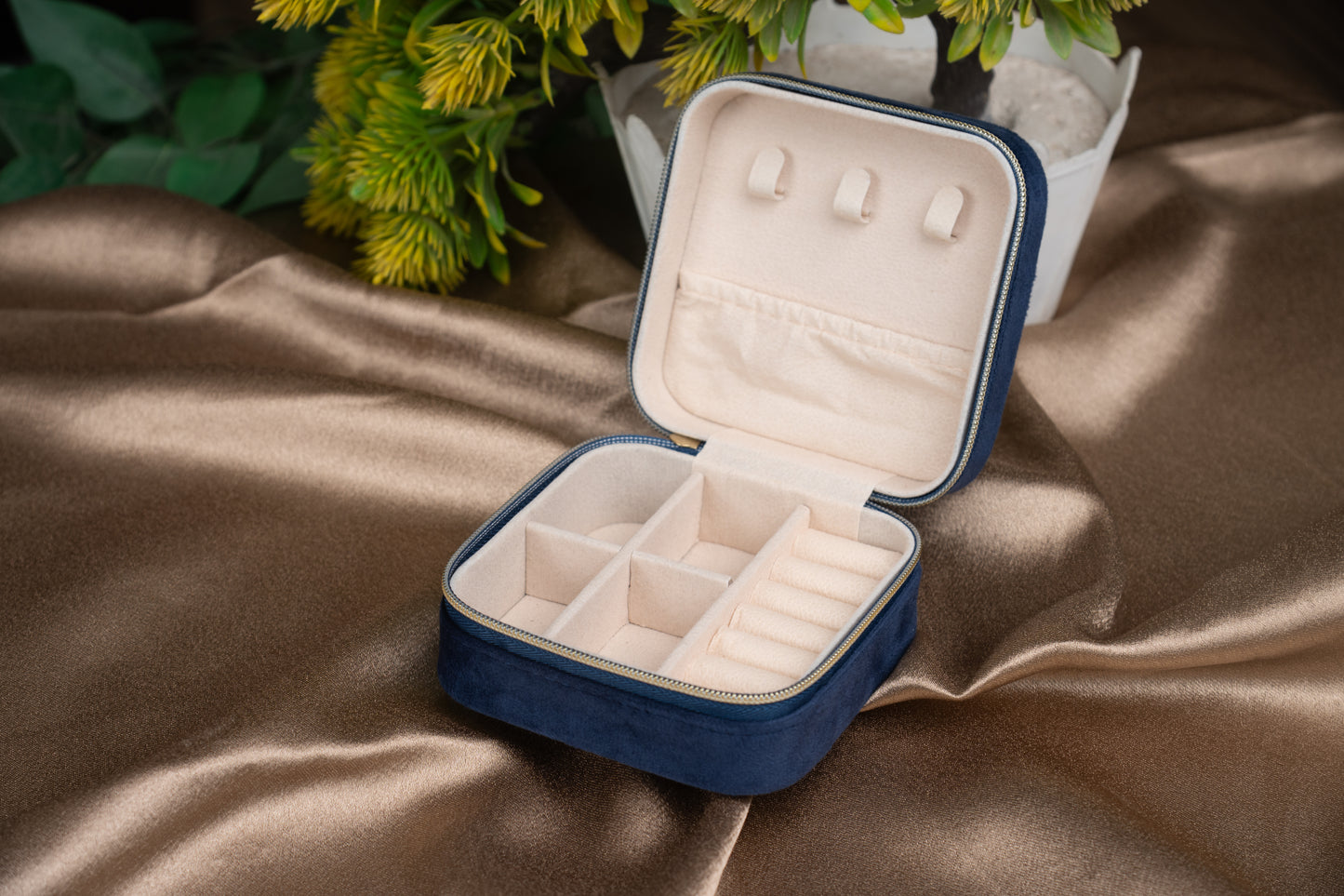 Royal Blue Jewelry Organizer