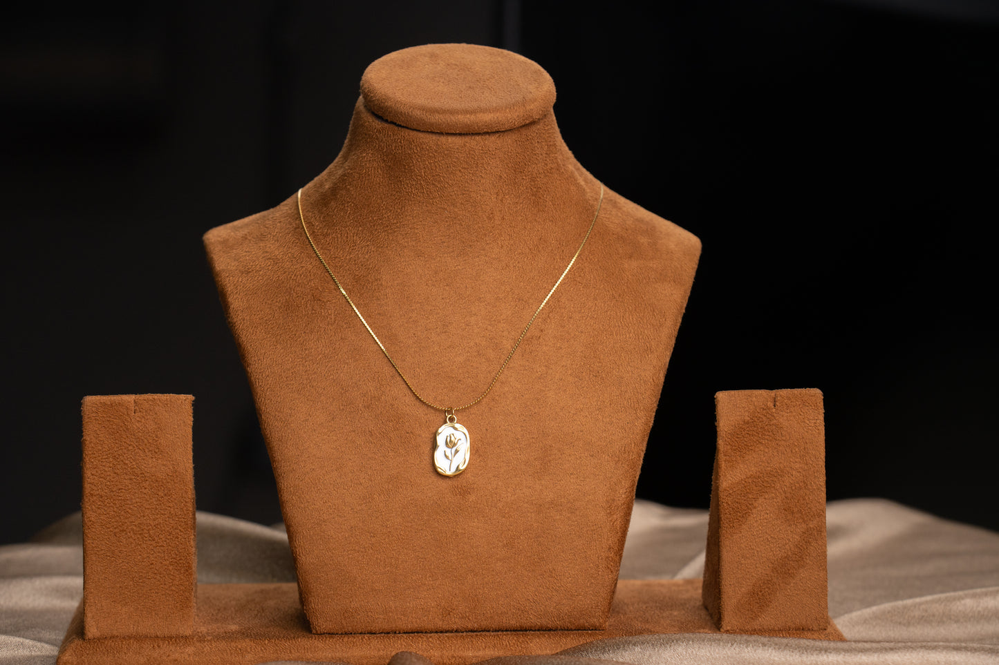 Rose Pendant Necklace - N9