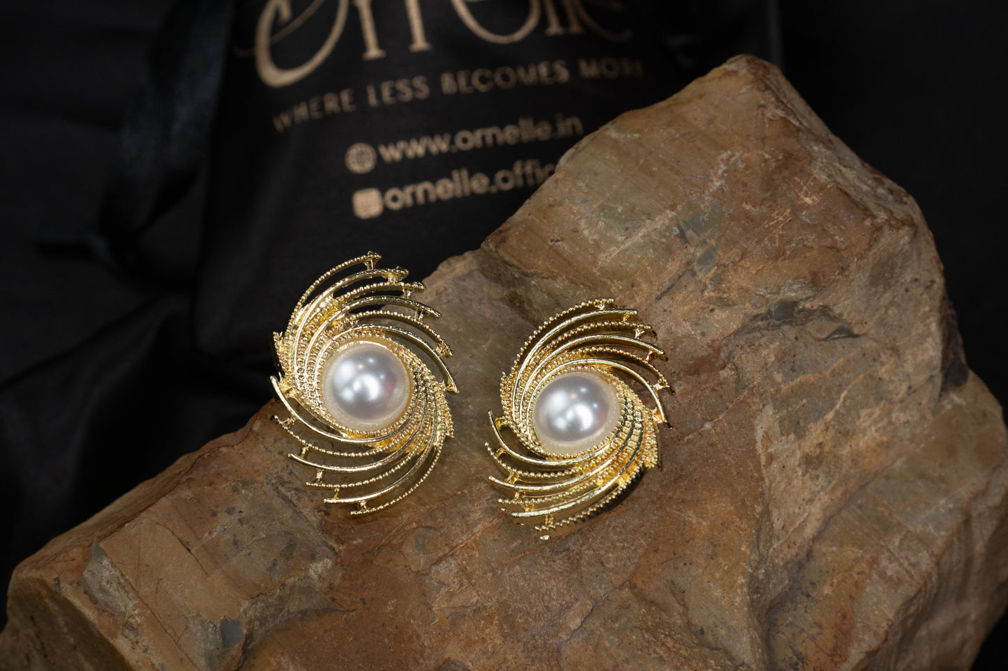 Spiral Pearl Earrings - O29