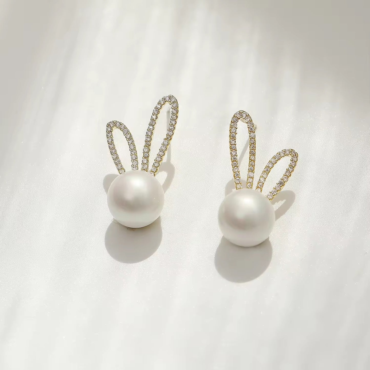 Pearl-Inspired Rabbit Earrings - O4
