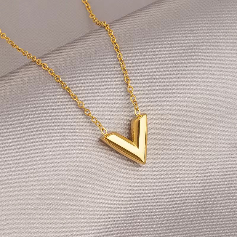V-Shape Pendant Necklace - N15
