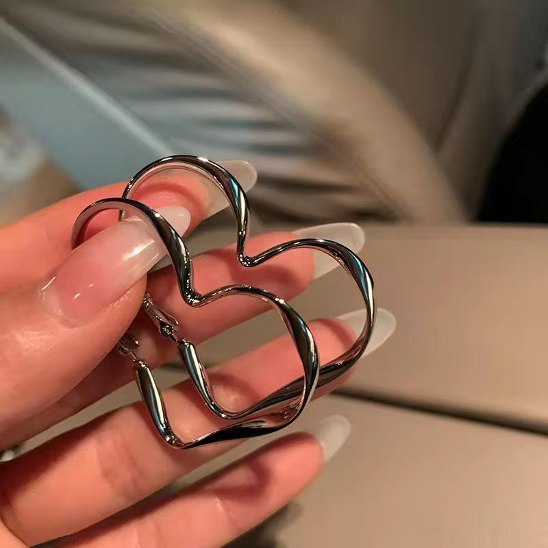 Silver Heart Hoop Earrings - O5