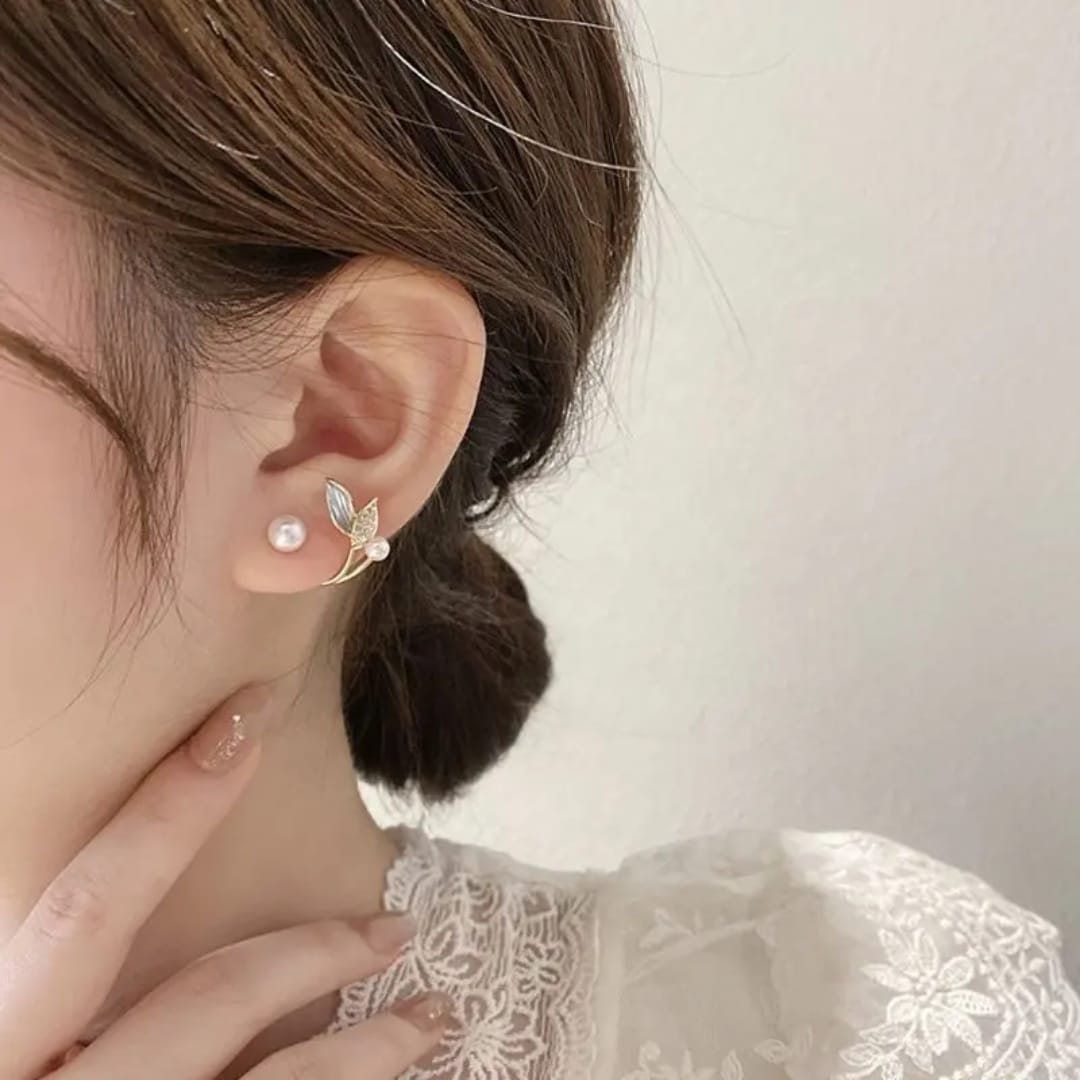 Leaf Pearl Ear Studs