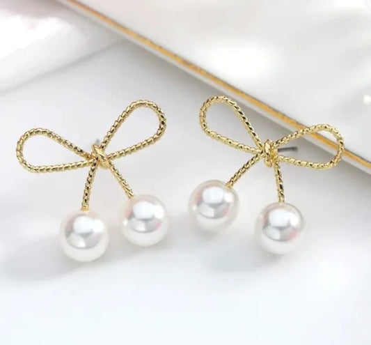 Bow Pearl Drop Earring