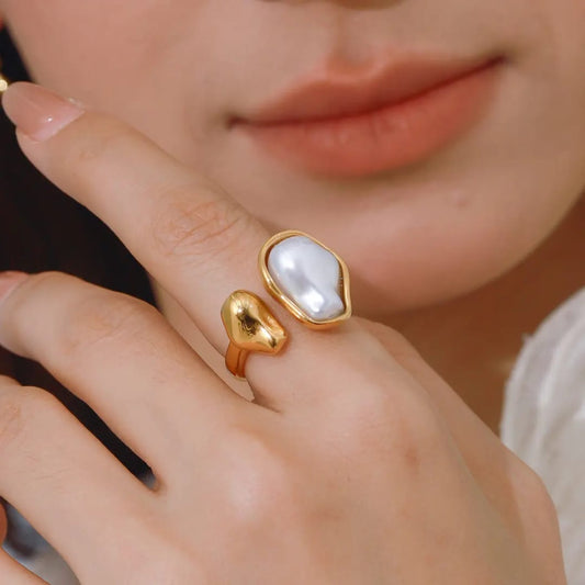 Baroque Pearl Gold Ring