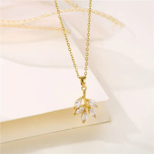Elegant Leaf Drop Pendant Necklace