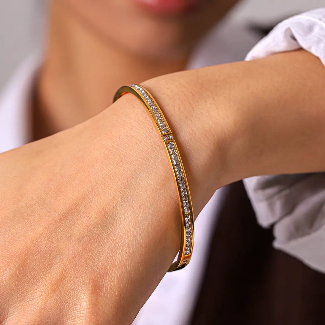 Slim Crystal Line Gold Kada