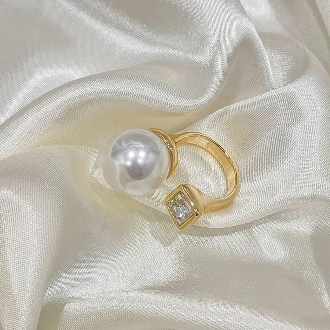 Pearl Spark Ring
