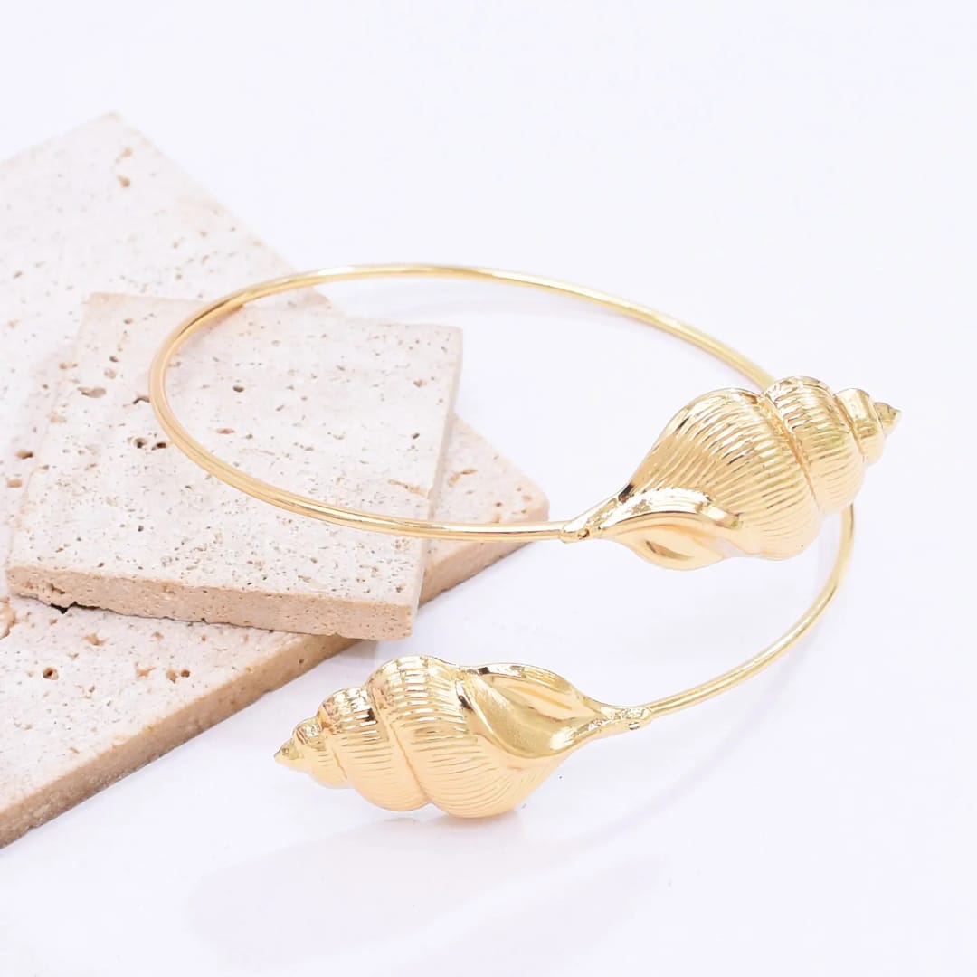 Shell Detail Arm Cuff