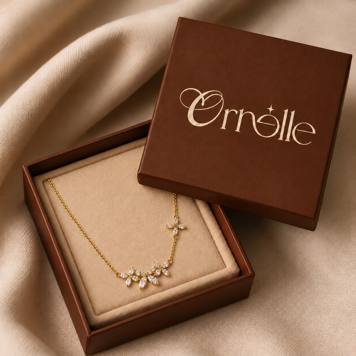 Dainty Crystal Flower Necklace (18K Gold Plated)