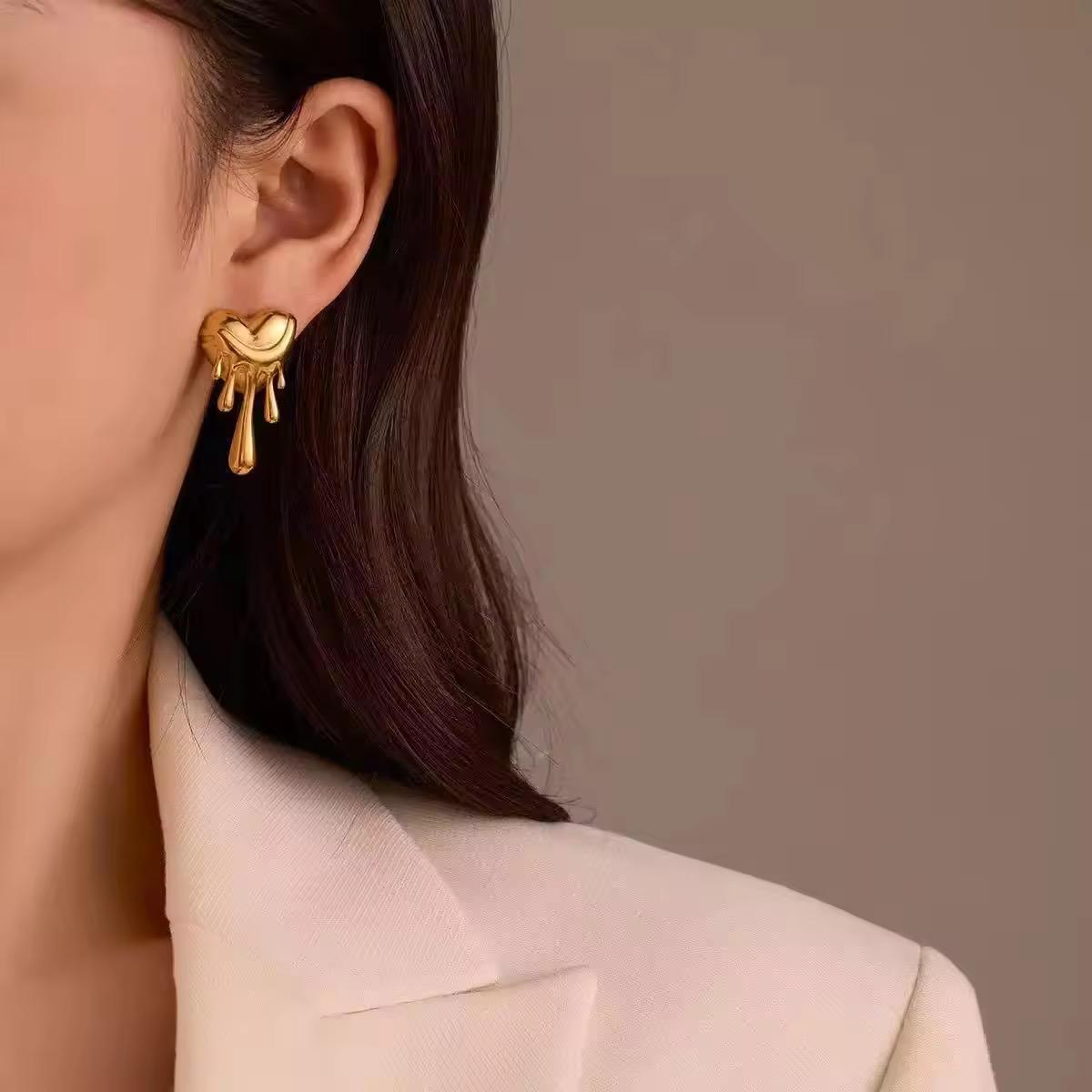 Melting Heart Earrings - O23