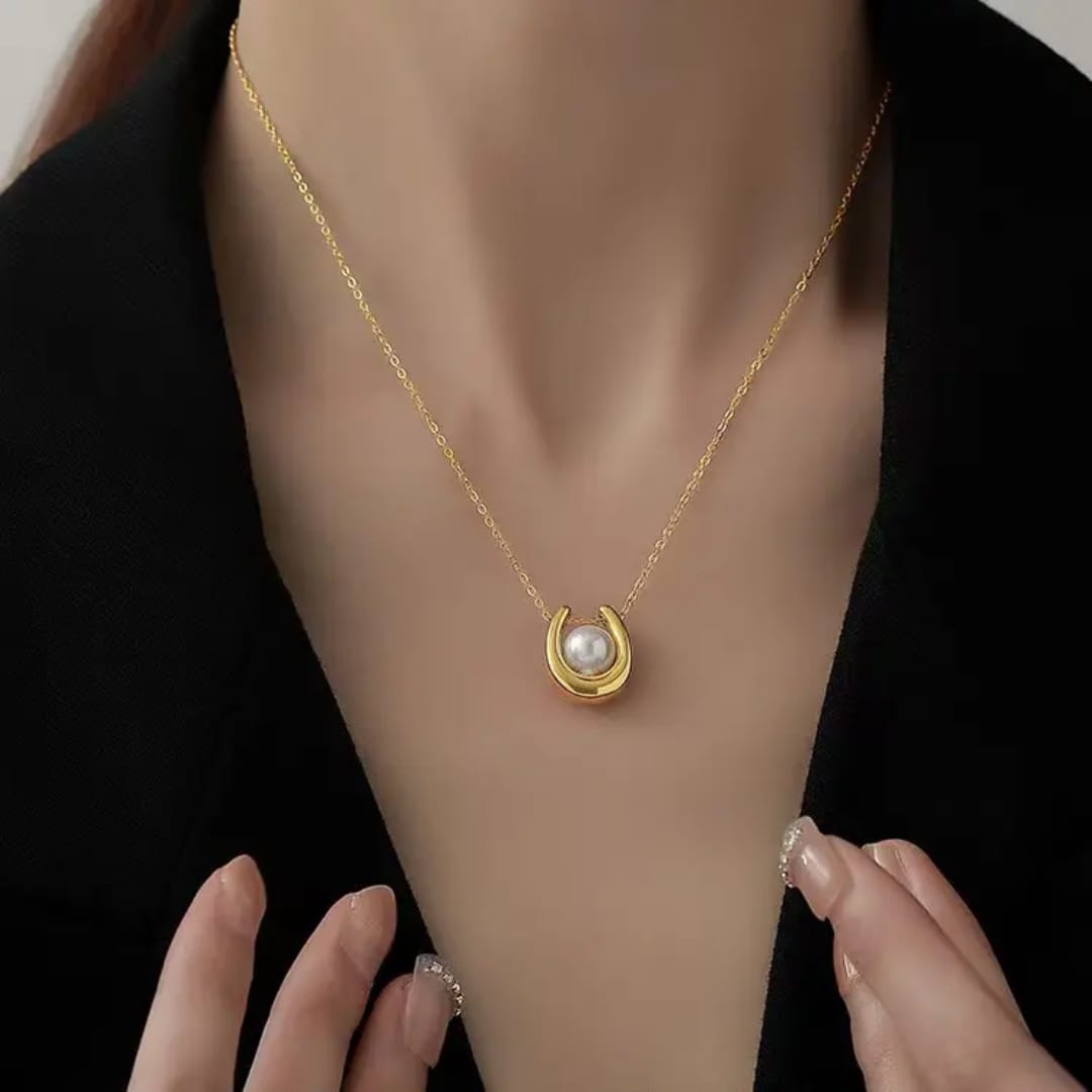 Pearl Arc Necklace
