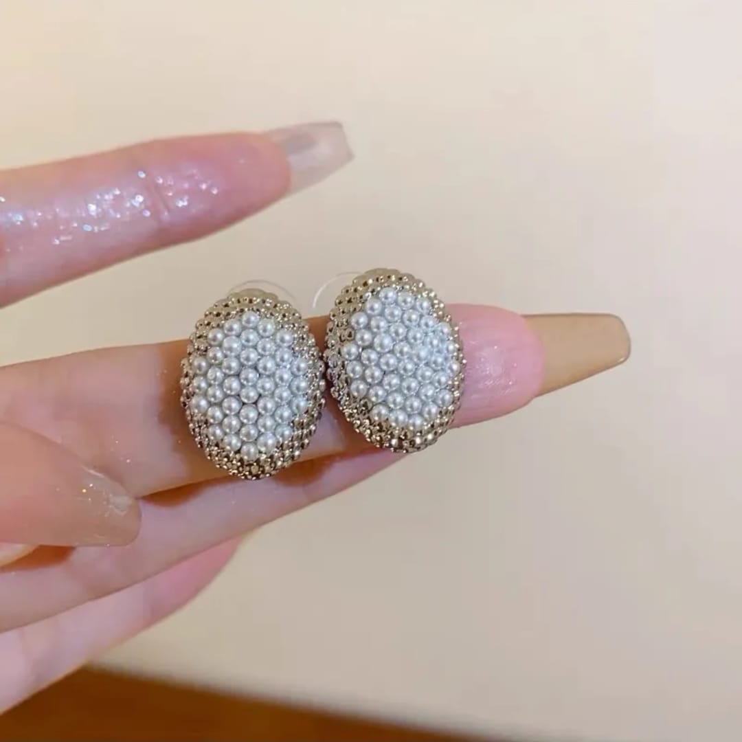 Oval Pearl Studs