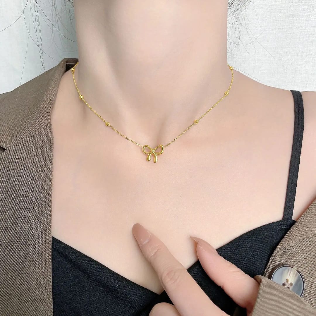 Gold Bow Necklace